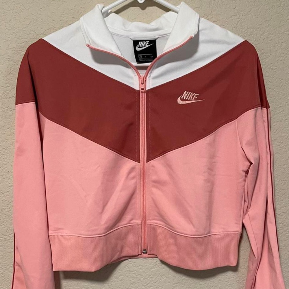 NWT Nike zip up